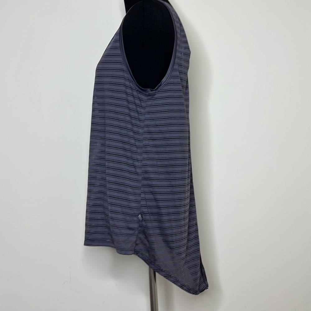 LULULEMON Meet Halfway Tank *Striped
In Moonwalk S - Picture 7 of 10